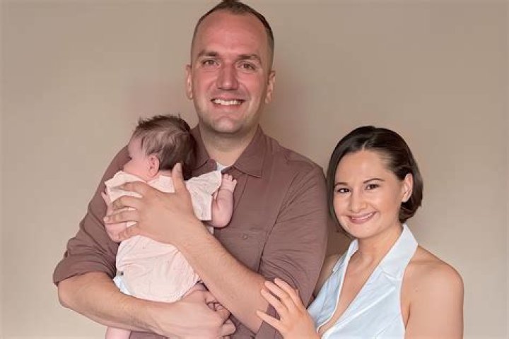 Does Rose Byrne have a child?