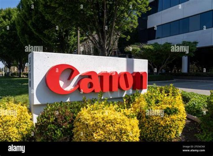 Where is Canon headquarters located?